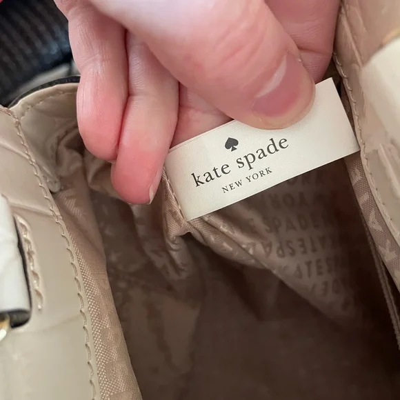 Kate Spade Ivory Croc-Embossed Women's Bag 💯 Leather. - Picture 10 of 10